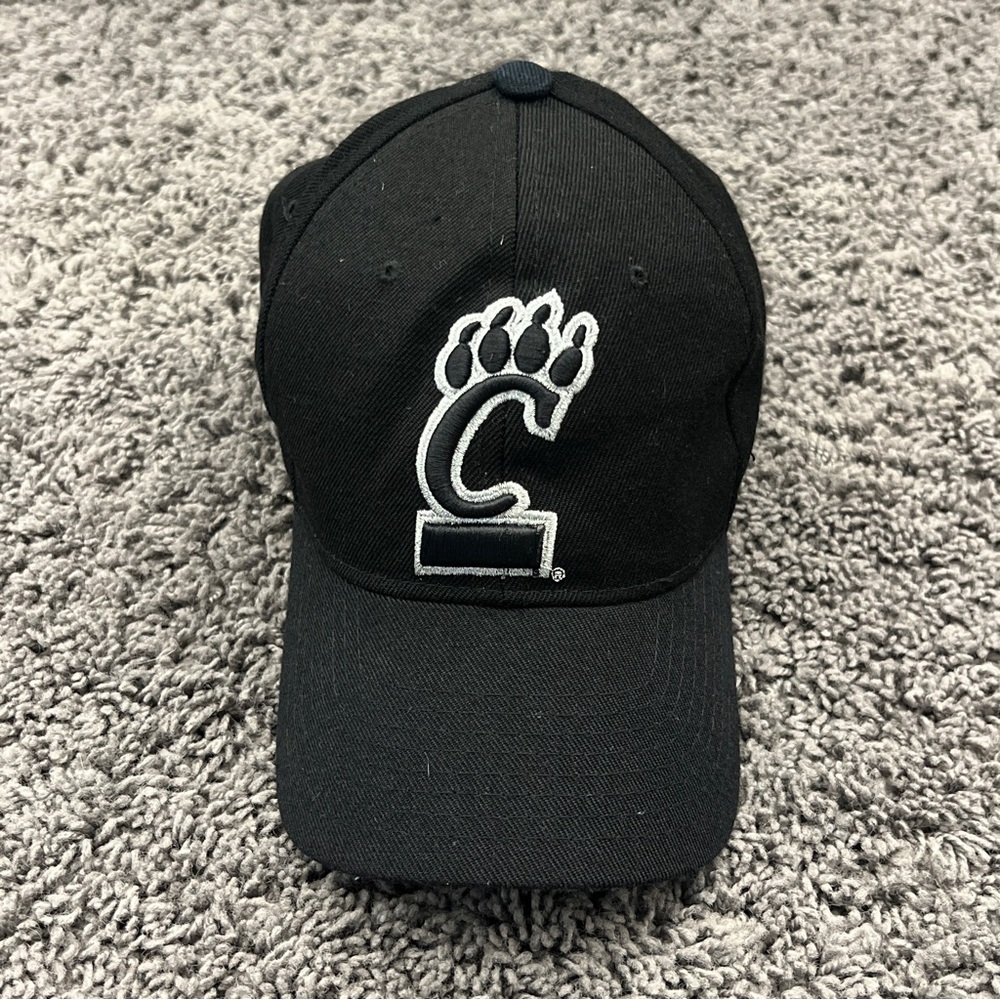 University of Cincinnati Bearcats Zephyr Hat Fitted Size 7 1/4 Black White